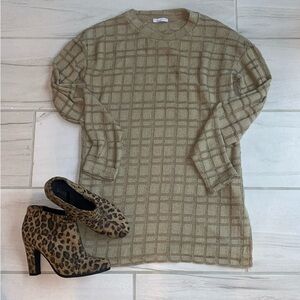 Zara Long Sleeve Sweater B/W Collection